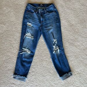 Hollister Vintage High-Rise Mom Jean